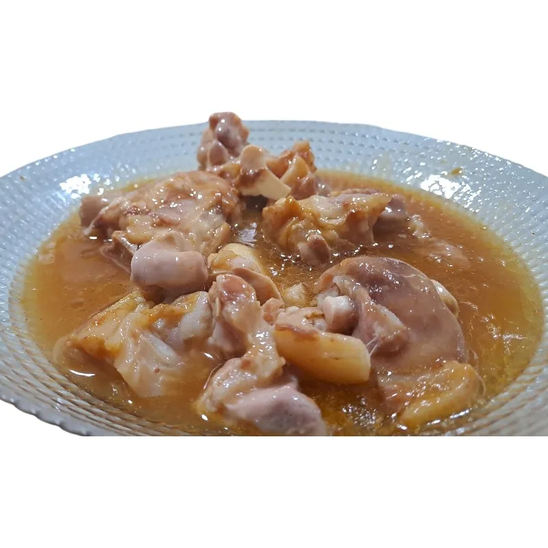 Manitas de cerdo en salsa